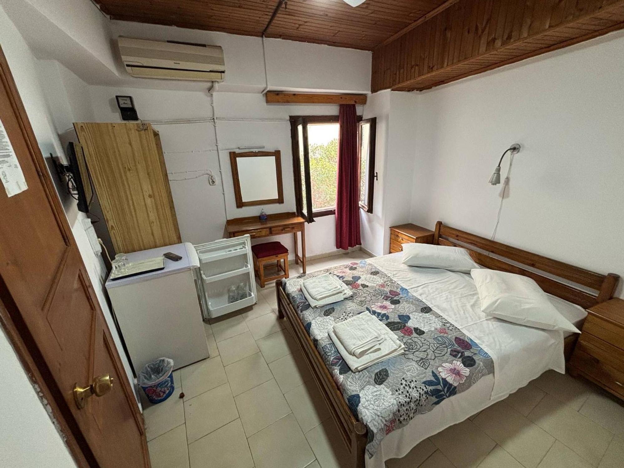 Stelios Rooms To Rent Chania  Ngoại thất bức ảnh
